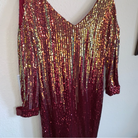 Venus Cold Shoulder Cocktail Dress - Picture 3 of 17